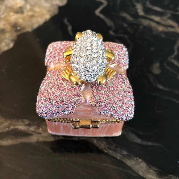 Gorgeous crystal frog enamel trinket / pill box - Picture 3 of 5
